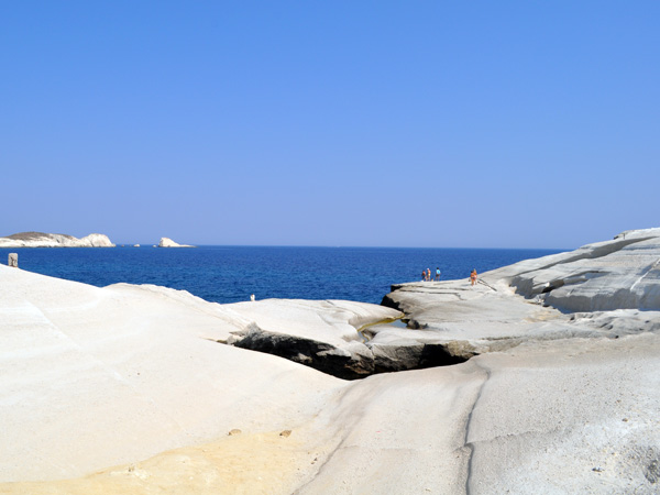 Aspects de Milos, l'île volcanique des Cyclades où fut retrouvée la Vénus de Milo. Septembre 2011.