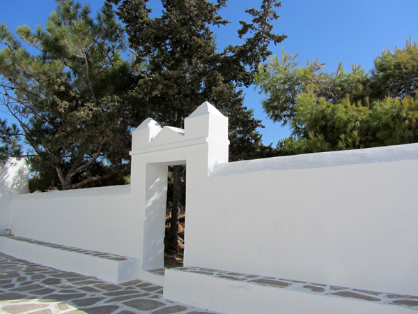 Aspects de Paros, Cyclades: Naoussa, septembre 2011.