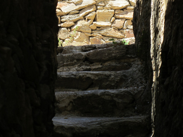 Aspects de Paros: Lefkes, septembre 2011.