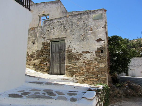 Aspects de Paros: Lefkes, septembre 2011.