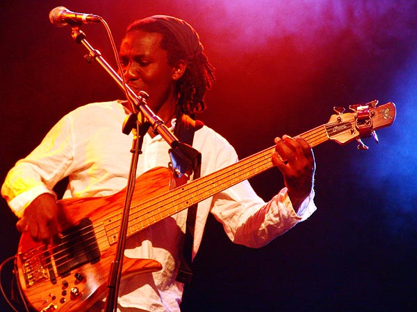 Montreux Jazz Festival 2005: Richard Bona (Steps Ahead), July 4, 2005, Casino Barrière