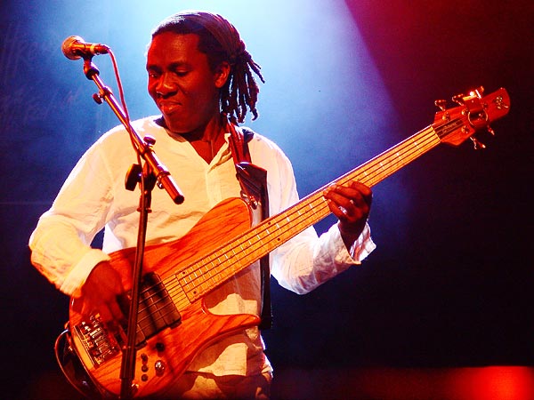 Montreux Jazz Festival 2005: Richard Bona (Steps Ahead), July 4, 2005, Casino Barrière