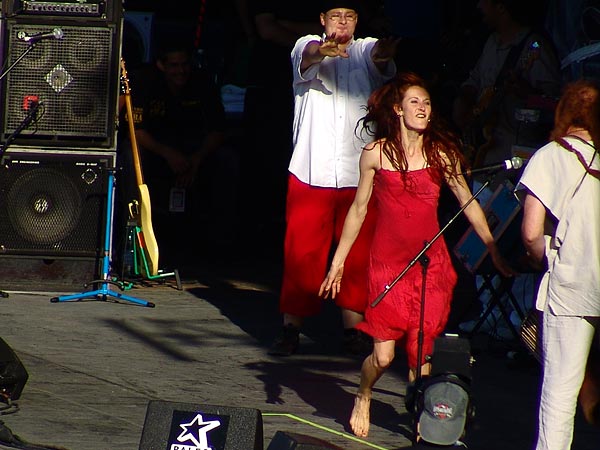 Paléo Festival 2005, mercredi 20 juillet: Sinsemilia, Grande Scène.