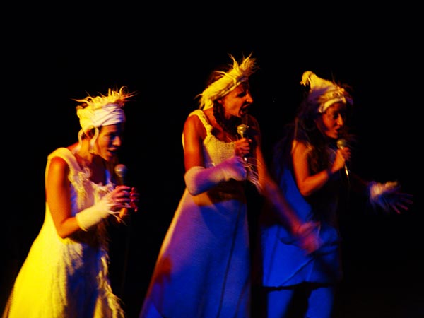 Nørn, trio vocal a cappella au World Music Festival d'Oron, 29 juillet 2005.