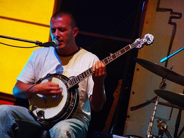 Moussu T et Lei Jovents, «La Comedia Provençala« au World Music Festival d'Oron, samedi 30 juillet 2005.