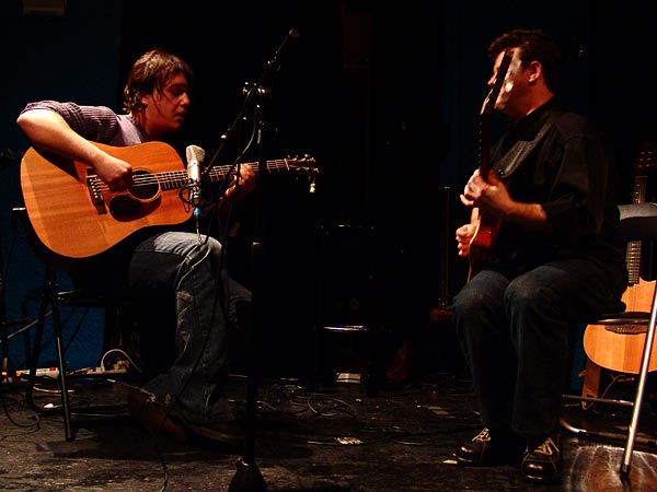 Fin du concert de Sylvain Luc, duo avec Nicola Oliva (1er prix), Nuits de la Guitare, Chorus Lausanne, vendredi 4 novembre 2005.