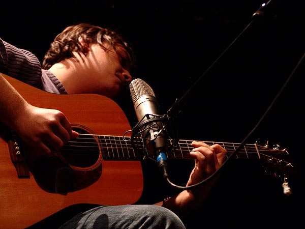 Fin du concert de Sylvain Luc, duo avec Nicola Oliva (1er prix), Nuits de la Guitare, Chorus Lausanne, vendredi 4 novembre 2005.