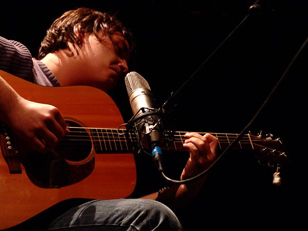 Fin du concert de Sylvain Luc, duo avec Nicola Oliva (1er prix), Nuits de la Guitare, Chorus Lausanne, vendredi 4 novembre 2005.