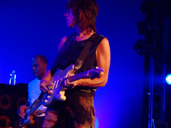 Blue Balls Festival 2006, Lucerne: Jeff Beck, Luzernersaal KKL, mercredi 26 juillet 2006. Jeff Beck (guitar), Randy Hope-Taylor (bass), Jason Rebello (keyboards), Vinnie Colaiuta (drums).