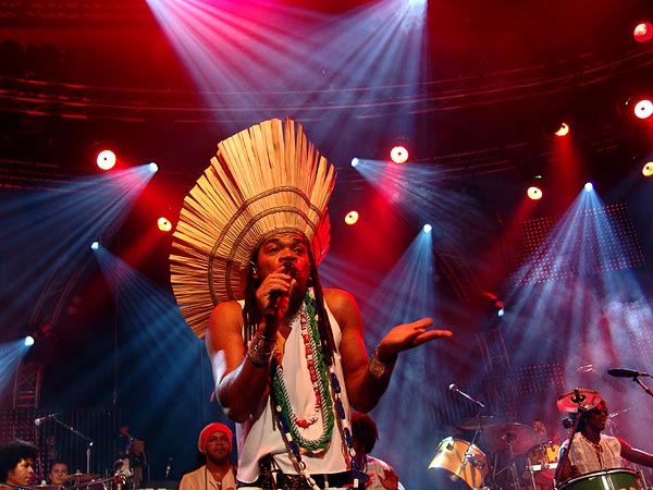 Montreux Jazz Festival 2006: Santana's Dance to the Beat of My Drum, Auditorium Stravinski, July 9, a special project with Idrissa Diop (Musical Director), Carlinhos Brown, Los Ibellis Jr, Mory Kanté, Angélique Kidjo, Kora Jazz Trio, Touré Kunda, Ismaël Lô, Brazil Percushow, Boubacar and Valle.