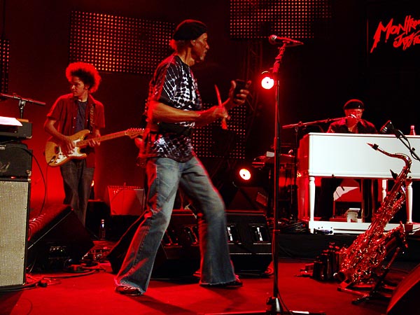 Montreux Jazz Festival 2006: The Neville Brothers, Santana's My Blues Is Deep, Auditorium Stravinski, July 10