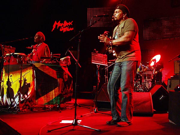 Montreux Jazz Festival 2006: The Neville Brothers, Santana's My Blues Is Deep, Auditorium Stravinski, July 10