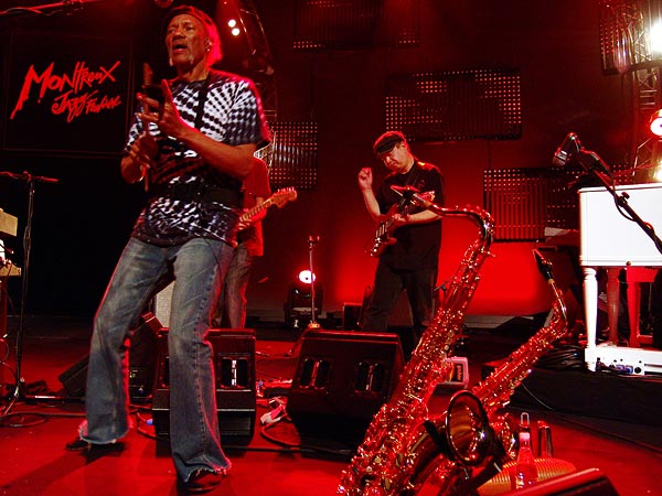 Montreux Jazz Festival 2006: The Neville Brothers, Santana's My Blues Is Deep, Auditorium Stravinski, July 10