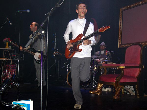 Brico Jardin, concert-vernissage nouvel album «L'Etrange Affaire de la Jeune Fille sans Yeux», Usine à Gaz Nyon, vendredi 13 octobre 2006.