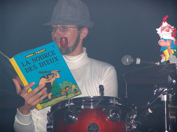 Brico Jardin, concert-vernissage nouvel album «L'Etrange Affaire de la Jeune Fille sans Yeux», Usine à Gaz Nyon, vendredi 13 octobre 2006.