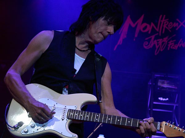 Montreux Jazz Festival 2007: Jeff Beck (feat. Vinnie Colaiuta on drums, Jason Rebello on keyboards and Tal Wilkenfeld on bass), July 15, Auditorium Stravinski