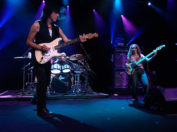 Montreux Jazz Festival 2007: Jeff Beck (feat. Vinnie Colaiuta on drums, Jason Rebello on keyboards and Tal Wilkenfeld on bass), July 15, Auditorium Stravinski