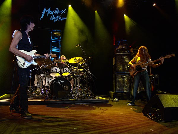 Montreux Jazz Festival 2007: Jeff Beck (feat. Vinnie Colaiuta on drums, Jason Rebello on keyboards and Tal Wilkenfeld on bass), July 15, Auditorium Stravinski