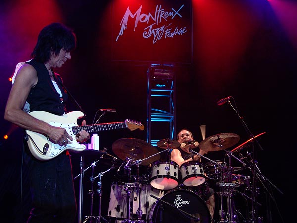 Montreux Jazz Festival 2007: Jeff Beck (feat. Vinnie Colaiuta on drums, Jason Rebello on keyboards and Tal Wilkenfeld on bass), July 15, Auditorium Stravinski