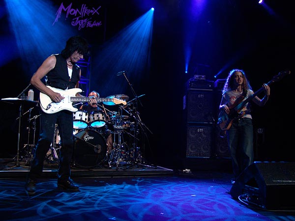 Montreux Jazz Festival 2007: Jeff Beck (feat. Vinnie Colaiuta on drums, Jason Rebello on keyboards and Tal Wilkenfeld on bass), July 15, Auditorium Stravinski