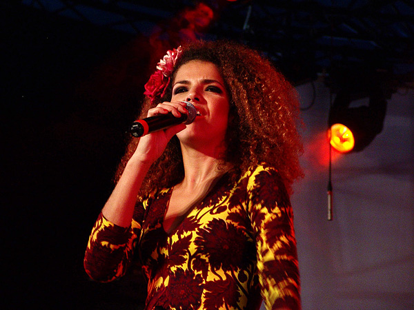 Paléo Festival 2008: Vanessa de Mata, Dôme, mardi 22 juillet 2008.