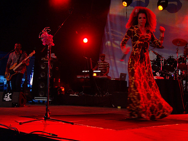 Paléo Festival 2008: Vanessa de Mata, Dôme, mardi 22 juillet 2008.