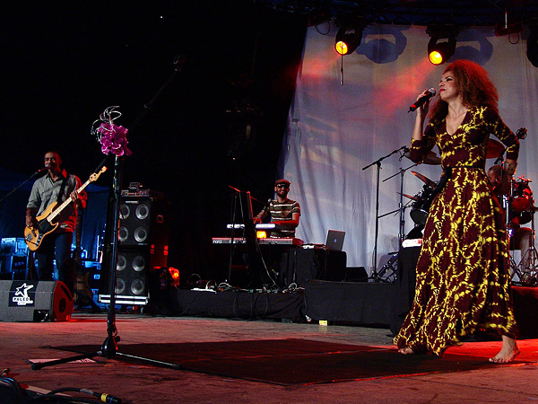 Paléo Festival 2008: Vanessa de Mata, Dôme, mardi 22 juillet 2008.