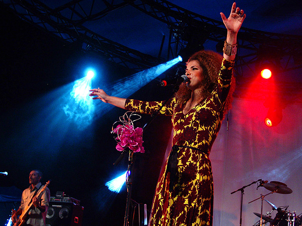 Paléo Festival 2008: Vanessa de Mata, Dôme, mardi 22 juillet 2008.