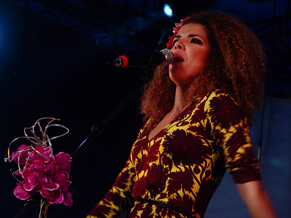 Paléo Festival 2008: Vanessa de Mata, Dôme, mardi 22 juillet 2008.