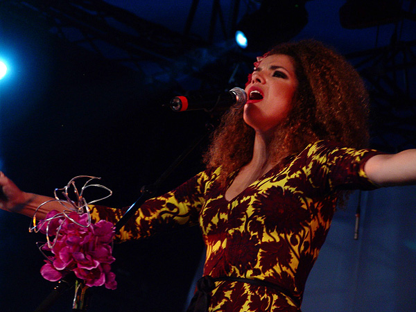 Paléo Festival 2008: Vanessa de Mata, Dôme, mardi 22 juillet 2008.