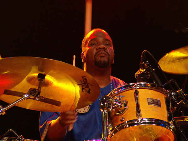 Montreux Jazz Festival 2009: Derek Trucks Band, July 9, Auditorium Stravinski. Derek Trucks gt, Todd Smallie bs, Yonrico Scott dms, Count M'Butu perc, Kofi Burbridge kbs, Mike Mattison voc.