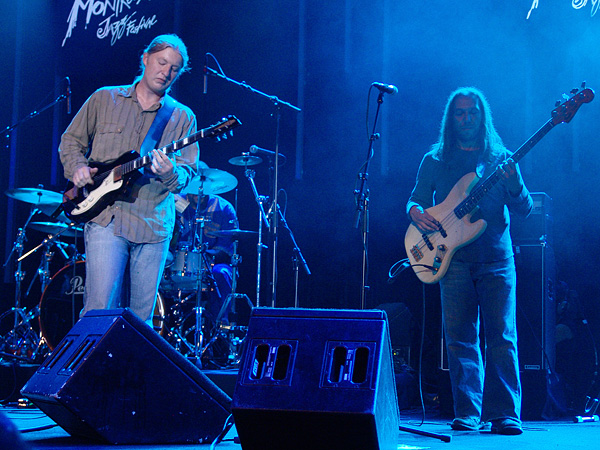 Montreux Jazz Festival 2009: Derek Trucks Band, July 9, Auditorium Stravinski. Derek Trucks gt, Todd Smallie bs, Yonrico Scott dms, Count M'Butu perc, Kofi Burbridge kbs, Mike Mattison voc.