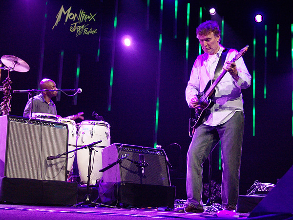 Montreux Jazz Festival 2009: Steve Winwood, July 9, Auditorium Stravinski. Steve Winwood org, gt, voc, Paul Booth sax, org, fl, Richard Bailey dms, Karl van den Boosche perc, José Net gt.