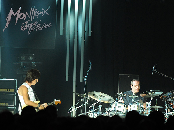 Montreux Jazz Festival 2009: Jeff Beck, July 17, Miles Davis Hall. Jeff Beck guitar, Tal Wilkenfeld bass, Jason Rebello keyboards, Vinnie Colaiuta drums.