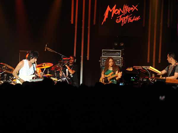 Montreux Jazz Festival 2009: Jeff Beck, July 17, Miles Davis Hall. Jeff Beck guitar, Tal Wilkenfeld bass, Jason Rebello keyboards, Vinnie Colaiuta drums.