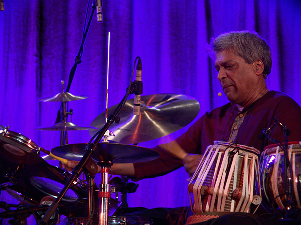 Paléo Festival 2009: Trilok Gurtu, mardi 21 juillet 2009, Le Dôme.