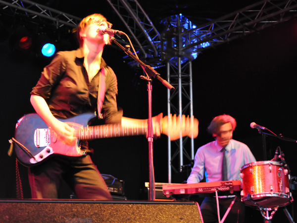 Montreux Jazz Festival 2010: Pamela Hute (rock from France), July 8, Music in the Park (Parc Vernex). Let's try and go for some experimental rock'n'roll snapshots!