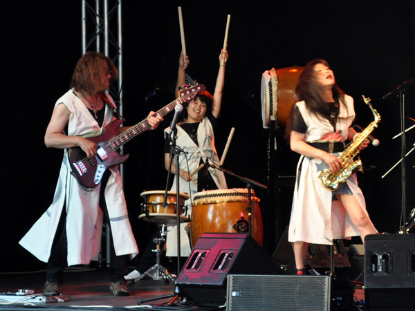 Montreux Jazz Festival 2010: Bronze Dou Shin (prog rock from Japan), July 13, Music in the Park (Parc Vernex).