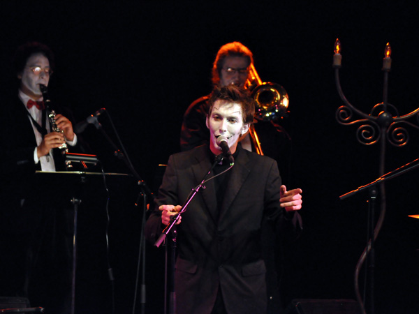 Montreux Jazz Festival 2010: Mac Abbé et le Zombi Orchestra (chanson française, St-Etienne), July 16, Music in the Park (Parc Vernex).