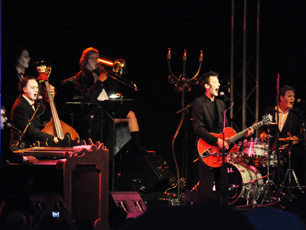 Montreux Jazz Festival 2010: Mac Abbé et le Zombi Orchestra (chanson française, St-Etienne), July 16, Music in the Park (Parc Vernex).