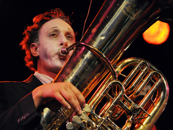 Montreux Jazz Festival 2010: Mac Abbé et le Zombi Orchestra (chanson française, St-Etienne), July 16, Music in the Park (Parc Vernex).