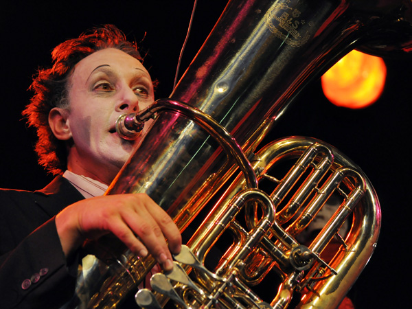 Montreux Jazz Festival 2010: Mac Abbé et le Zombi Orchestra (chanson française, St-Etienne), July 16, Music in the Park (Parc Vernex).