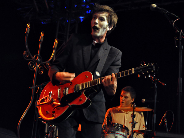 Montreux Jazz Festival 2010: Mac Abbé et le Zombi Orchestra (chanson française, St-Etienne), July 16, Music in the Park (Parc Vernex).