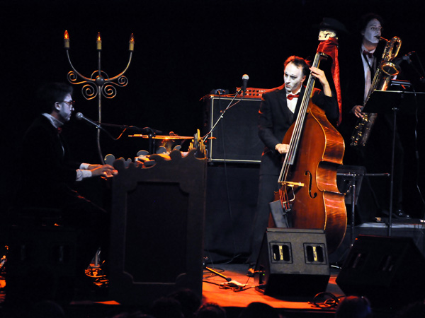 Montreux Jazz Festival 2010: Mac Abbé et le Zombi Orchestra (chanson française, St-Etienne), July 16, Music in the Park (Parc Vernex).