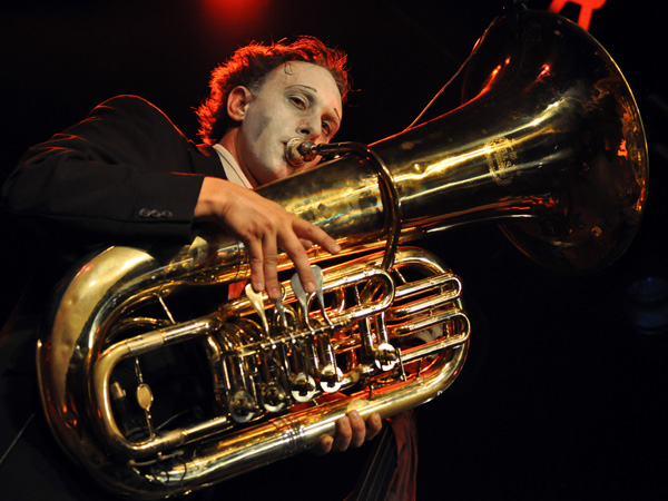 Montreux Jazz Festival 2010: Mac Abbé et le Zombi Orchestra (chanson française, St-Etienne), July 16, Music in the Park (Parc Vernex).