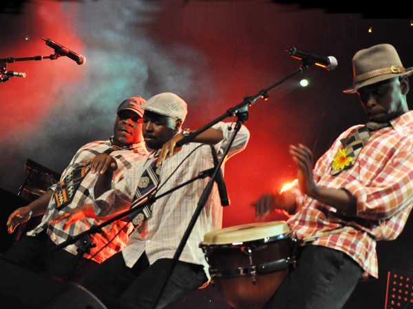 Paléo Festival 2010, Nyon: MoZuluart, July 25, Le Dôme.