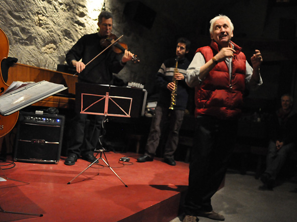 Les Manouches Tsé-Tsé rendent hommage à Django Reinhardt, Caveau du Coeur d'Or, Chexbres, samedi 22 janvier 2011.