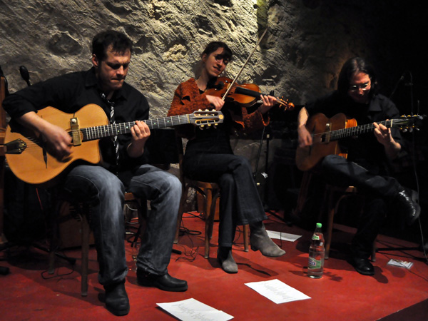 Gadjo Inc., swing manouche au Caveau du Coeur d'Or, Chexbres, vendredi 18 mars 2011.