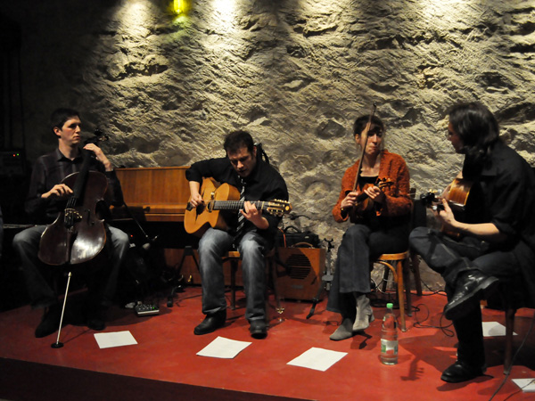 Gadjo Inc., swing manouche au Caveau du Coeur d'Or, Chexbres, vendredi 18 mars 2011.