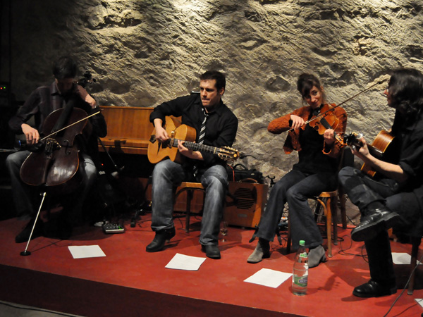 Gadjo Inc., swing manouche au Caveau du Coeur d'Or, Chexbres, vendredi 18 mars 2011.